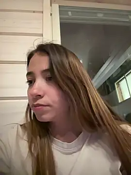 Snapshot of Hall_16 chatting on 01.04.25 Hall 16 online show from 01.04.25