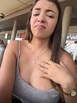 Snapshot of Hall_16 chatting on 11.25.25 Hall 16 online show from 11.25.25