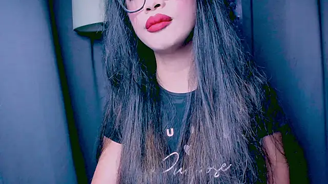 XXsexylongcockXX online show from 12.05.24