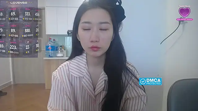 Asiagirll online show from 12.18.25