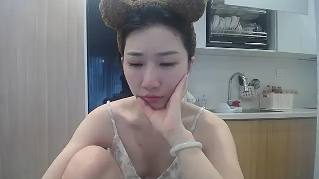 Snapshot of Asiagirll chatting on 05.22.26 Asiagirll online show from 05.22.26