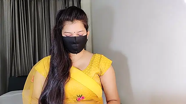 YourLovelyQueen online show from 12.24.24