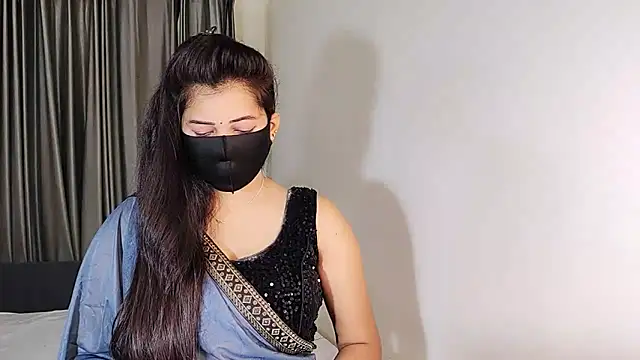 YourLovelyQueen online show from 12.27.24