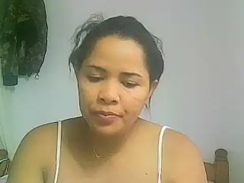 Snapshot of aleixane chatting on 02.05.25 aleixane online show from 02.05.25