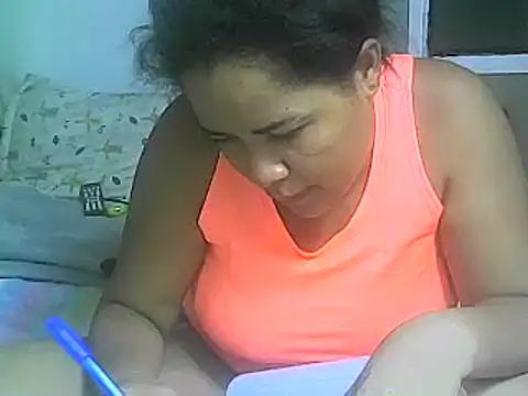 Snapshot of aleixane chatting on 02.07.25 aleixane online show from 02.07.25