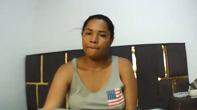 Snapshot of aleixane chatting on 10.02.25 aleixane online show from 10.02.25