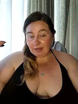 Snapshot of Iceprincess2bad4u chatting on 01.05.25 Iceprincess2bad4u online show from 01.05.25