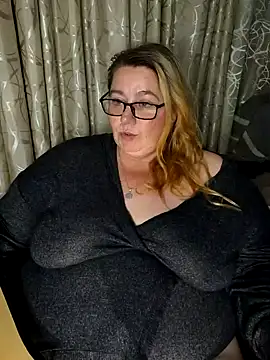 Snapshot of Iceprincess2bad4u chatting on 11.22.25 Iceprincess2bad4u online show from 11.22.25