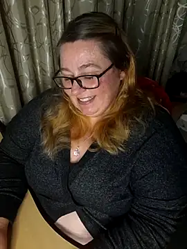 Snapshot of Iceprincess2bad4u chatting on 11.28.25 Iceprincess2bad4u online show from 11.28.25