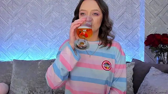 EvaBarsa  online show from 11.08.25