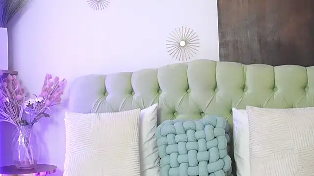 Britney Lynn online show from 12.05.25