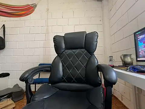 Max TheHorseDick online show from 12.14.25