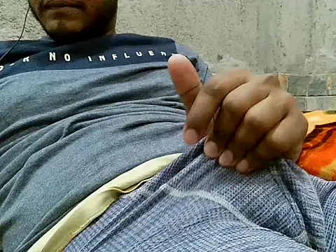 Snapshot of piratess chatting on 02.27.25 piratess online show from 02.27.25