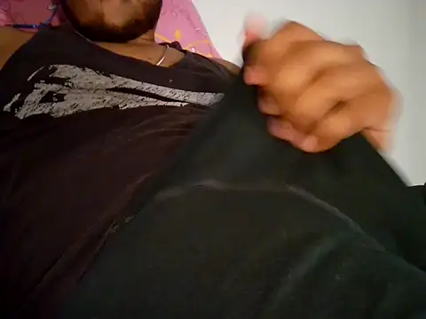 Snapshot of piratess chatting on 09.22.25 piratess online show from 09.22.25