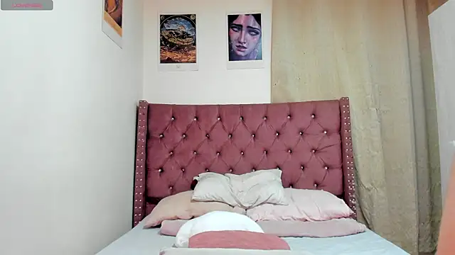 Snapshot of Moonlight1002 chatting on 01.19.25 Moonlight1002 online show from 01.19.25