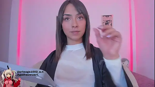 Snapshot of Moonlight1002 chatting on 10.14.25 Moonlight1002 online show from 10.14.25