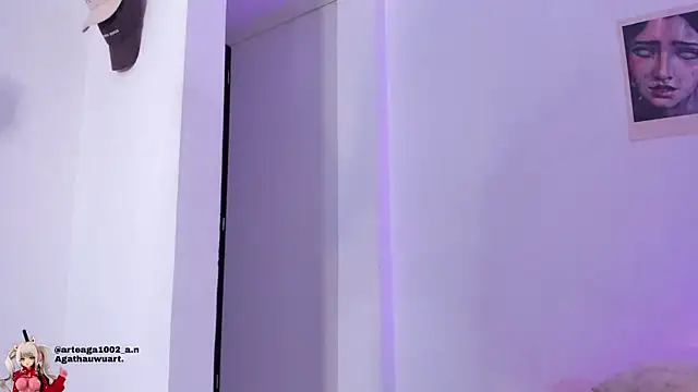 Snapshot of Moonlight1002 chatting on 11.25.25 Moonlight1002 online show from 11.25.25