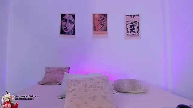 Snapshot of Moonlight1002 chatting on 11.28.25 Moonlight1002 online show from 11.28.25