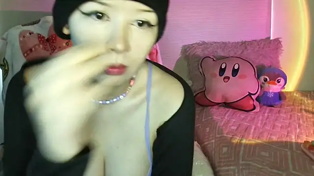 Snapshot of Haru_Queenn chatting on 06.11.26 Haru Queenn online show from 06.11.26