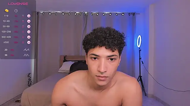 Snapshot of MitchellXD chatting on 02.26.25 MitchellXD online show from 02.26.25