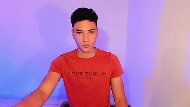 Snapshot of MitchellXD chatting on 09.25.25 MitchellXD online show from 09.25.25