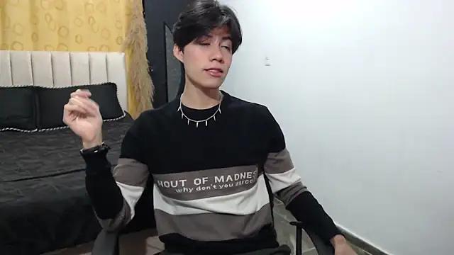 Snapshot of Elio-cam chatting on 12.07.24 Elio-cam online show from 12.07.24