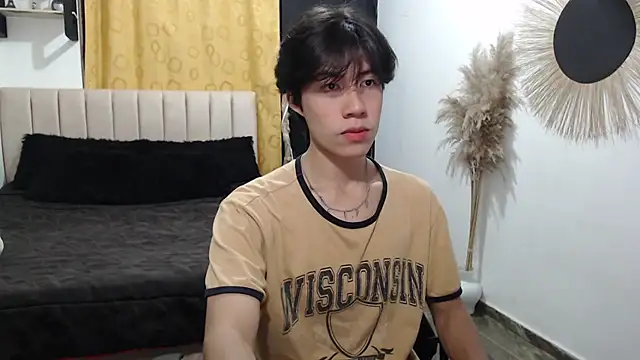 Snapshot of Elio-cam chatting on 02.17.26 Elio-cam online show from 02.17.26