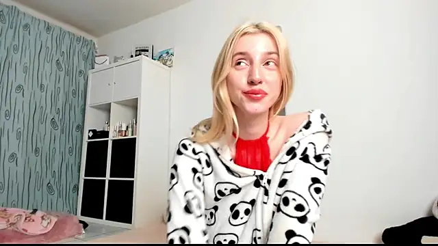 KenzieDawton online show from 02.08.25