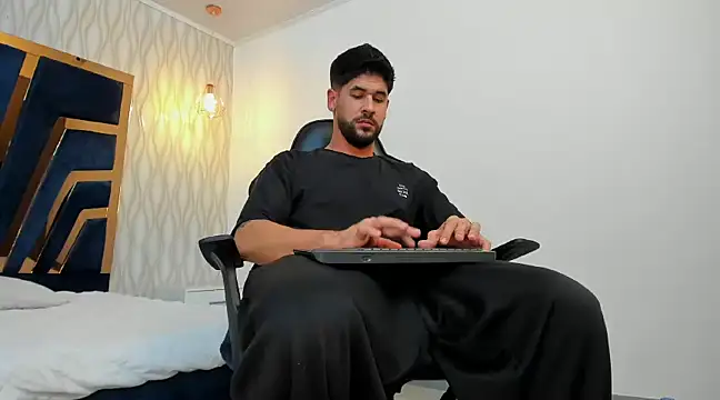 Snapshot of Petesevans chatting on 02.23.25 Petesevans online show from 02.23.25