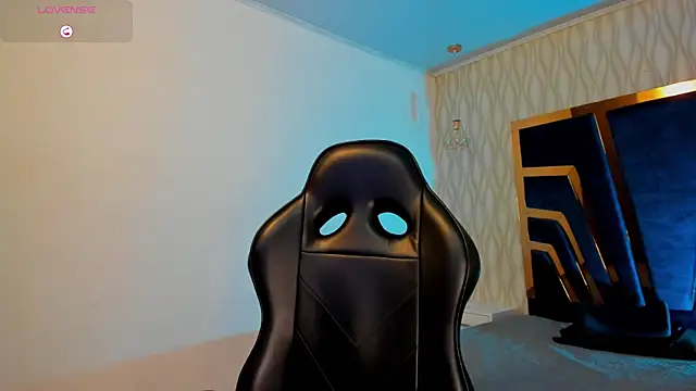 Snapshot of Petesevans chatting on 11.20.25 Petesevans online show from 11.20.25