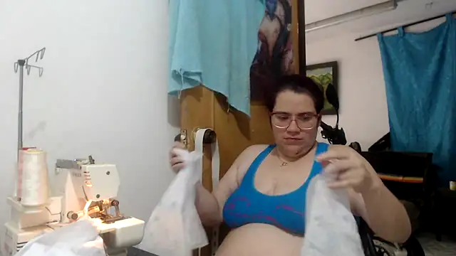 Snapshot of karlythoth@xh chatting on 03.20.25 karlythothxh online show from 03.20.25