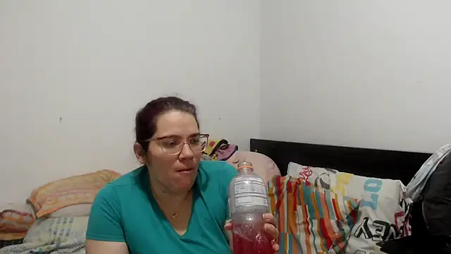 Snapshot of karlythoth@xh chatting on 03.21.25 karlythothxh online show from 03.21.25