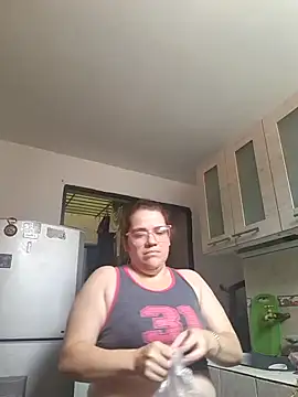 Snapshot of karlythoth@xh chatting on 10.28.25 karlythothxh online show from 10.28.25