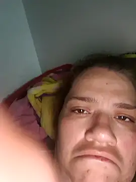 Snapshot of karlythoth@xh chatting on 11.08.25 karlythothxh online show from 11.08.25