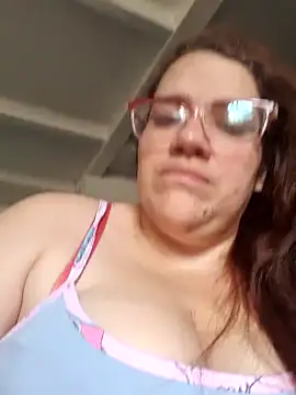 Snapshot of karlythoth@xh chatting on 11.13.25 karlythothxh online show from 11.13.25