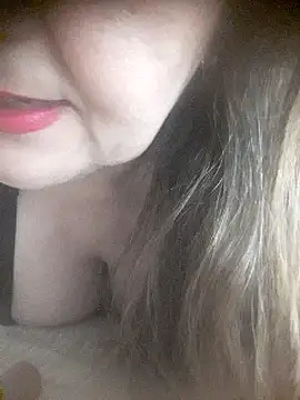 Snapshot of sua_sub_ chatting on 01.12.25 sua sub online show from 01.12.25