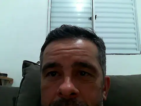 Snapshot of Rcosta_81 chatting on 12.17.25 Rcosta 81 online show from 12.17.25