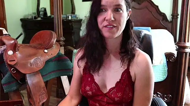 Snapshot of thornburyrose chatting on 05.23.26 thornburyrose online show from 05.23.26
