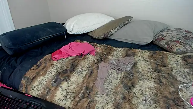 Snapshot of Lourdesnoir@xh chatting on 09.18.25 Lourdesnoirxh online show from 09.18.25