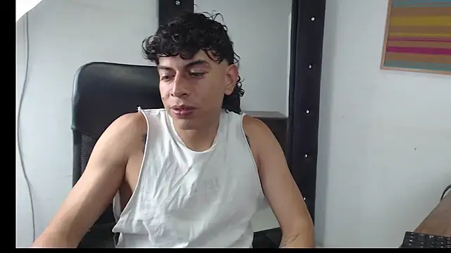 Snapshot of Strongernastyx chatting on 12.14.24 Strongernastyx online show from 12.14.24