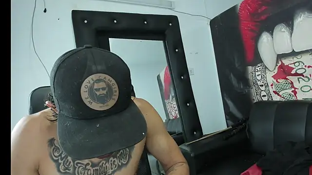 Snapshot of Strongernastyx chatting on 02.07.25 Strongernastyx online show from 02.07.25