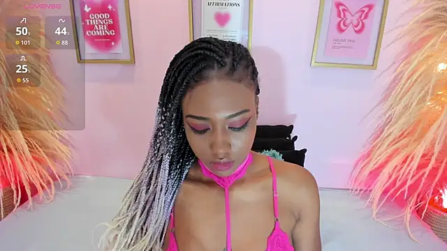 Snapshot of EmmySweett chatting on 11.15.25 EmmySweett online show from 11.15.25