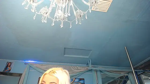 ADRIANNA FOX online show from 01.18.26