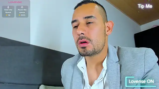 jhonyalzate2 online show from 10.06.25