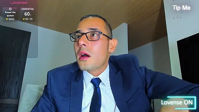 jhonyalzate2 online show from 10.22.25