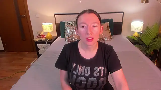 CatherineWalls online show from 07.04.26
