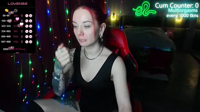 MaxPhoenixx online show from 02.16.25