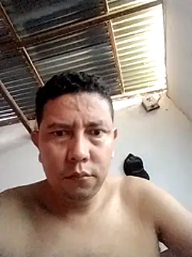 Lachuchaenlacara1988 online show from 04.20.26