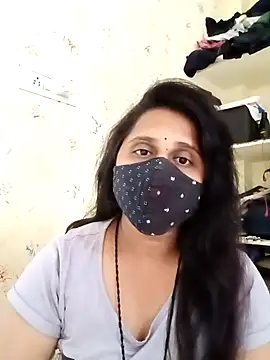 Snapshot of Indiantina chatting on 11.19.25 Indiantina online show from 11.19.25