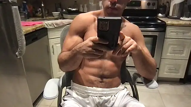 Snapshot of BigGuyMuscle chatting on 02.18.26 BigGuyMuscle online show from 02.18.26